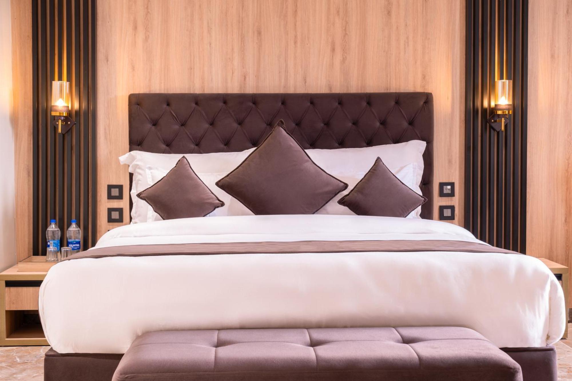 Alpine Hotel And Villas 达兰萨拉 外观 照片